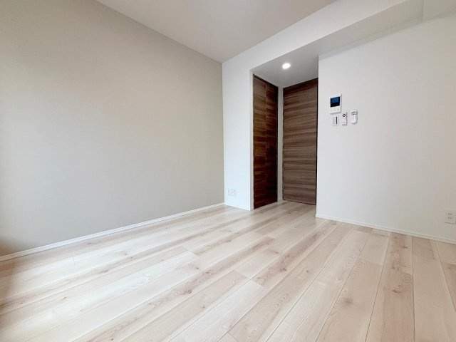 グランドロアール上新庄の洋室