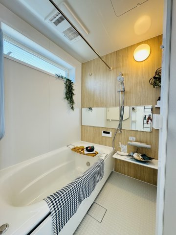 Sea, Sky, and Style ― 海と空を纏うナチュラルモダン ―の浴室