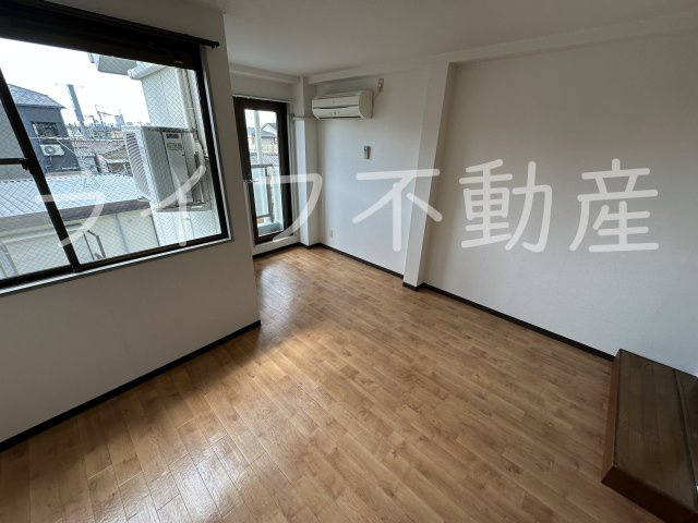 プレアール瓢箪山Ⅱの洋室|使い勝手のいい洋室です