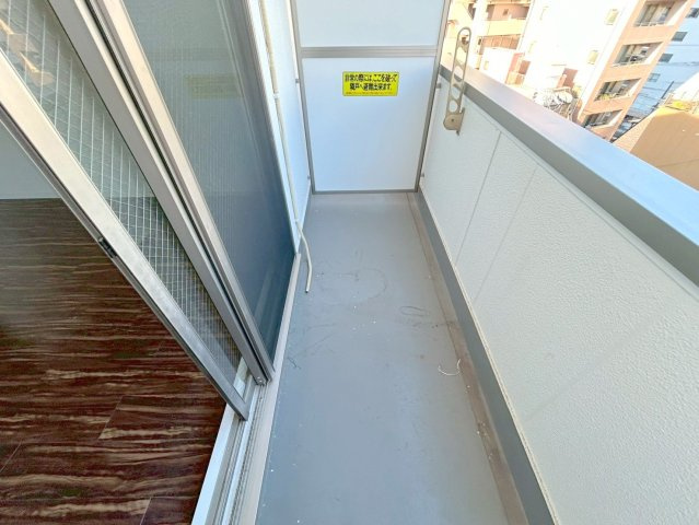 十三本町ウインズマンション2のバルコニー