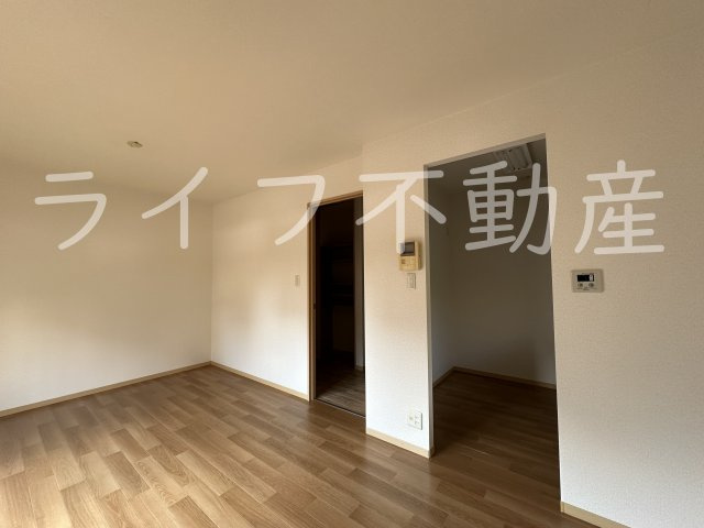 グランドソレイユの内装|明るい色調の室内です