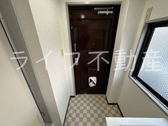 MJメゾン下小阪の玄関