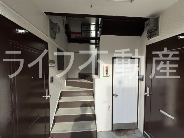 MJメゾン下小阪のエントランス