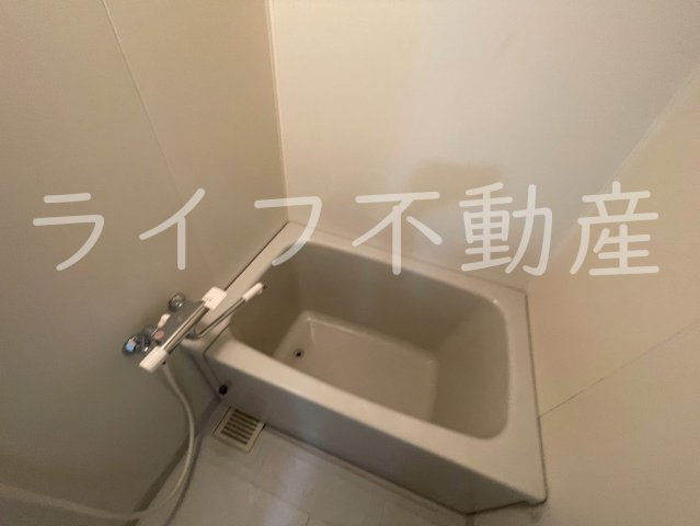 エステートサカイの浴室|きれいなお風呂です