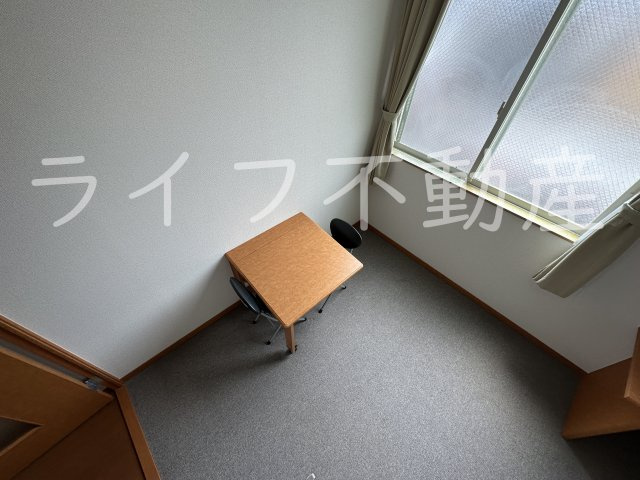 カラコレスの寝室|落ち着いて過ごせるお部屋なので、寝室にいかがでしょうか