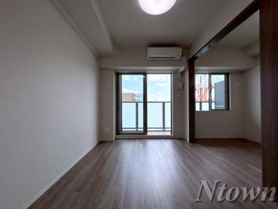 【居間・リビング】 | プレサンス名古屋ルクソリア | ゆったりとしたリビングです