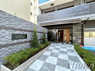 【エントランス】 | プレサンス名古屋ルクソリア | 落ち着いたエントランスです