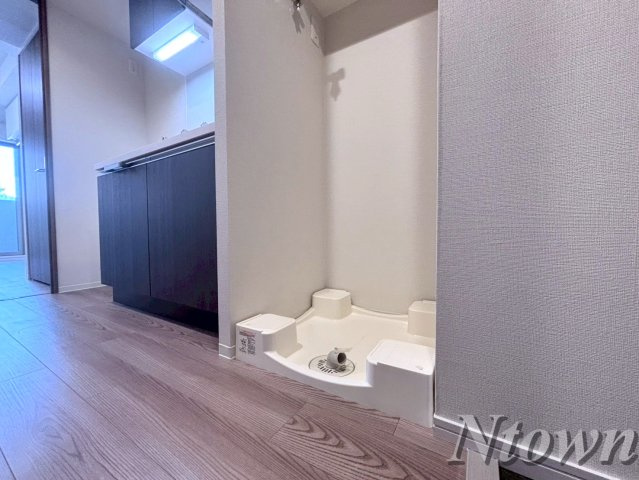 【設備】 | プレサンス名古屋ルクソリア | 洗濯機置き場です