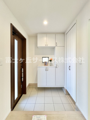 【玄関】 | 田方郡函南町塚本  新築一戸建て A号棟 | きれいな玄関です