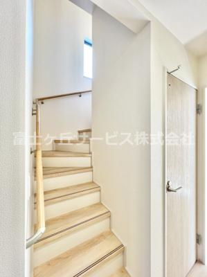 【その他】 | 沼津市中沢田  新築一戸建て A号棟 | 階段です