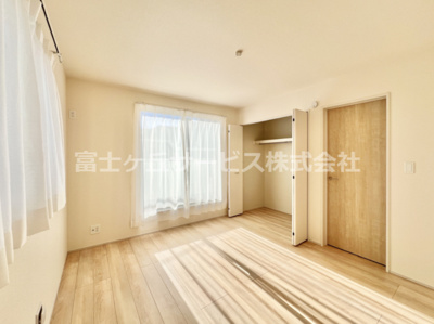 【寝室】 | 沼津市中沢田  新築一戸建て A号棟 | 7帖の寝室です