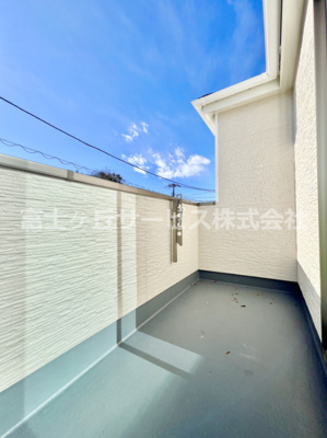 【バルコニー】 | 沼津市中沢田  新築一戸建て A号棟 | 広々としたバルコニーです