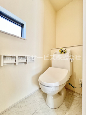 【トイレ】 | 沼津市中沢田  新築一戸建て A号棟 | 2Fのトイレです