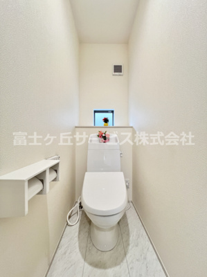 【トイレ】 | 沼津市中沢田  新築一戸建て B号棟 | 2Fのトイレです