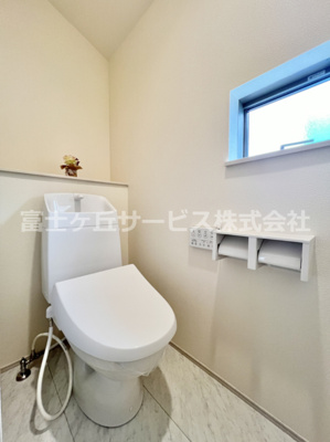 【トイレ】 | 沼津市中沢田  新築一戸建て E号棟 | 2Fのトイレです