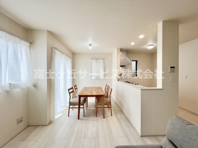 【ダイニング】 | 沼津市中沢田  新築一戸建て F号棟 | ダイニングです