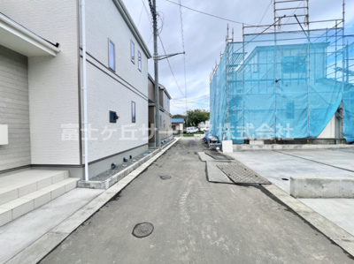 【前面道路含む現地写真】 | 沼津市中沢田  新築一戸建て F号棟 | 前面道路含む現地写真です
