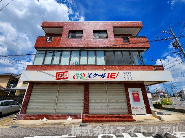 村上ビルの外観