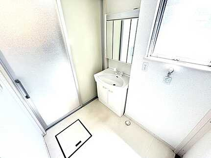 広島市安佐北区亀山９丁目のランドリースペース