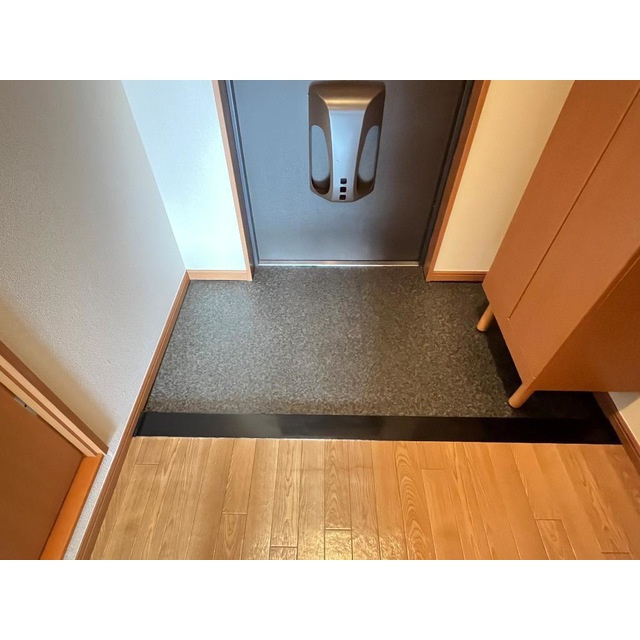 プチコパン町屋の玄関