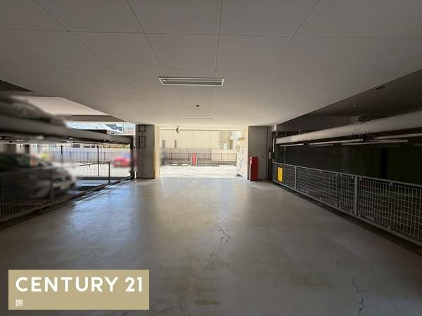 サンセリテ太田の駐車場