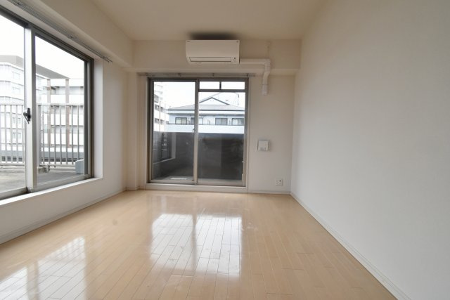 アーバングリーン甲子園の居間・リビング