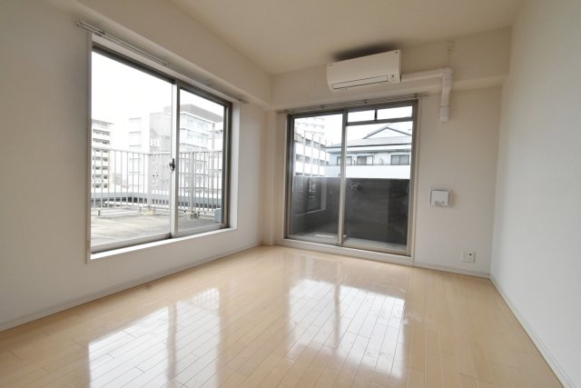 アーバングリーン甲子園の居間・リビング