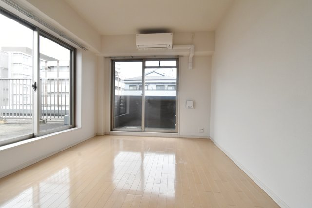 アーバングリーン甲子園の居間・リビング