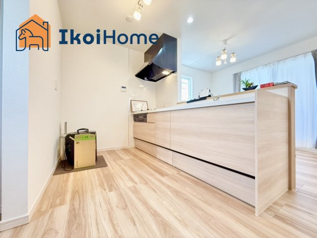 神戸市西区枝吉1丁目　新築戸建のキッチン|【ホームページに現地動画掲載中】●年中無休：当日予約可●カップボードのご依頼可能！