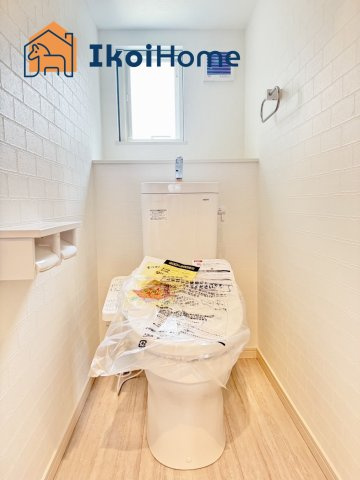 神戸市西区枝吉1丁目　新築戸建のトイレ|【ホームページに現地動画掲載中】●年中無休：当日予約可●ウォシュレット、暖房便座標準装備。