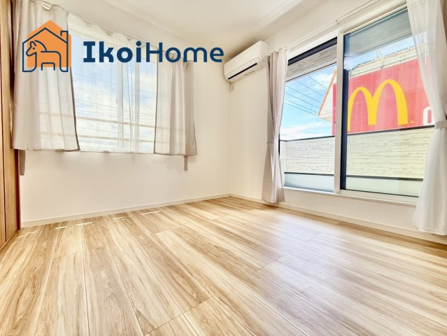 神戸市西区枝吉1丁目　新築戸建の寝室|【ホームページに現地動画掲載中】●年中無休：当日予約可●各部屋カーテン・エアコン付です！