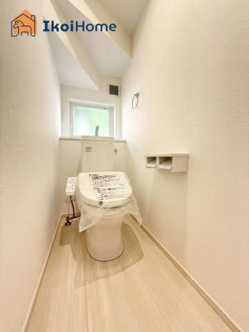 神戸市西区第4長畑町1号地　新築戸建のトイレ|【ホームページに現地動画掲載中】●年中無休：当日予約可●1階・2階ウォッシュレット付のお手洗いです