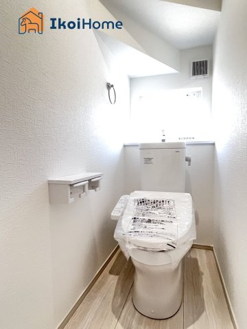 神戸市西区第15桜が丘東町4丁目　新築戸建のトイレ|【ホームページに現地動画掲載中】●年中無休：当日予約可●1階・2階ウォッシュレット付のお手洗いです