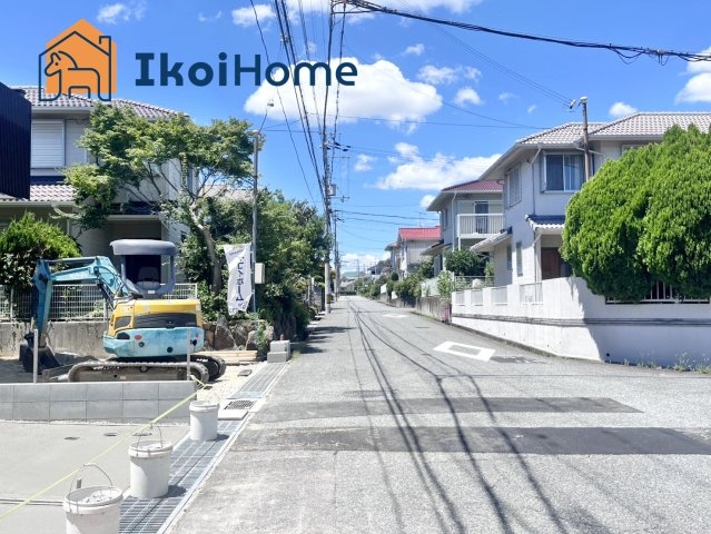 神戸市西区第26狩場台1丁目　2号地　新築戸建ての前面道路含む現地写真|【ホームページに現地動画掲載中】●年中無休：当日予約可●前面道路は幅員ゆったり約6.4ｍ！