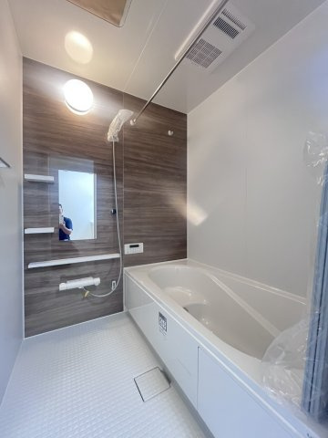 神戸市西区福吉台2期　新築の浴室|【ホームページに現地動画掲載中】●年中無休：当日予約可●1坪タイプの広々したユニットバスになります