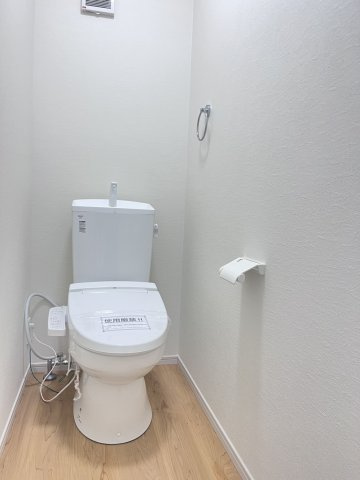 神戸市西区福吉台2期　新築のトイレ|【ホームページに現地動画掲載中】●年中無休：当日予約可●ウォシュレット、暖房便座標準装備。