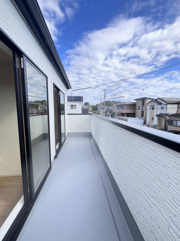 神戸市西区福吉台2期　新築のバルコニー|【ホームページに現地動画掲載中】●年中無休：当日予約可●バルコニーには屋根はございません！