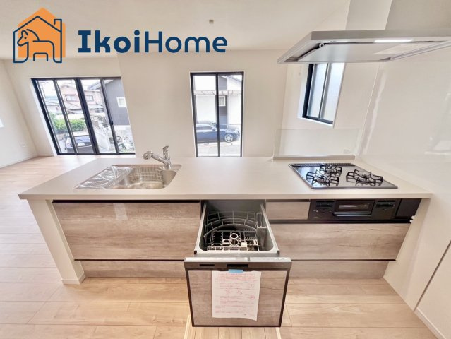 神戸市西区桜が丘東町　新築戸建のキッチン|【ホームページに現地動画掲載中】●年中無休：当日予約可●食洗機付きのキッチンになります。