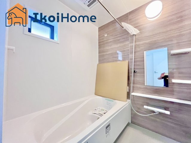 神戸市西区桜が丘東町　新築戸建の浴室|【ホームページに現地動画掲載中】●年中無休：当日予約可●小窓ございますので通気・換気良好です。