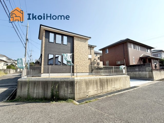 神戸市西区桜が丘東町　新築戸建の駐車場|【ホームページに現地動画掲載中】●年中無休：当日予約可●駐車場は並列2台可能です！