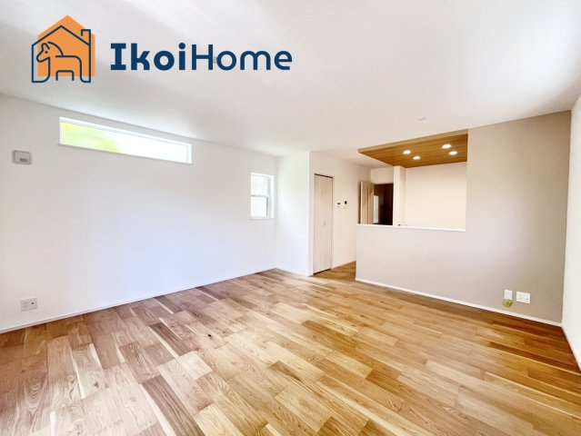 神戸市西区第26狩場台1丁目　1号地　新築戸建ての居間・リビング|【ホームページに現地動画掲載中】●年中無休：当日予約可●広々LDKは開放感があり、大型家具も設置可能