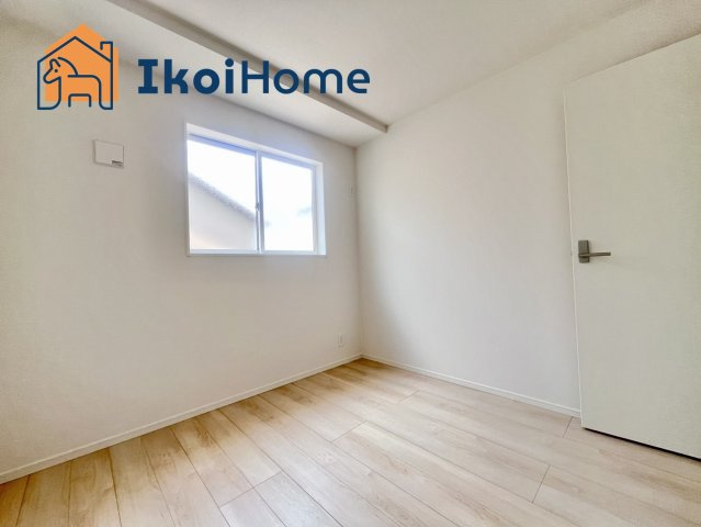 神戸市西区玉津町高津橋第5　2号棟　新築戸建の子供部屋|【ホームページに現地動画掲載中】●年中無休：当日予約可●注意。カーテン・カーテンレール付いていません