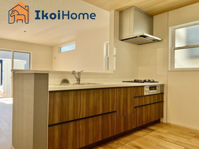 神戸市西区北別府5丁目　第10　2号棟　新築のキッチン|【ホームページに現地動画掲載中】●年中無休：当日予約可●シンクは傷や汚れが付きにくく音を軽減する仕様