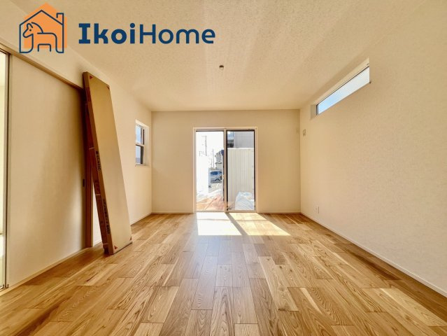 神戸市西区北別府5丁目　第10　2号棟　新築の居間・リビング|【ホームページに現地動画掲載中】●年中無休：当日予約可●エアコン・壁掛TV等を住宅ローンに組込み可