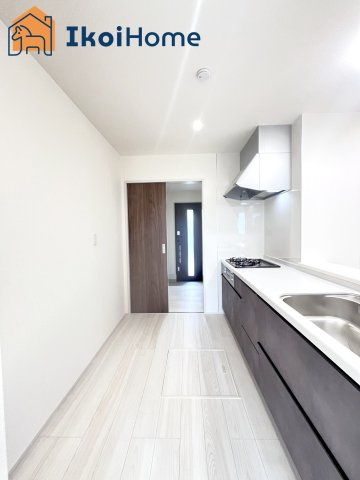 神戸市西区玉津町高津橋2期　新築戸建のキッチン|【ホームページに現地動画掲載中】●年中無休：当日予約可●カップボードの設置依頼等もお気軽にどうぞ♪