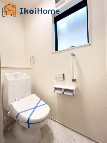 神戸市西区玉津町高津橋2期　新築戸建のトイレ|【ホームページに現地動画掲載中】●年中無休：当日予約可●トイレは2か所あるので夜中も安心です。