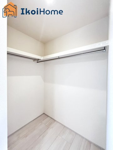 神戸市西区玉津町高津橋2期　新築戸建の収納|【ホームページに現地動画掲載中】●年中無休：当日予約可●収納スペース広々♪ハンガーパイプ付きです！