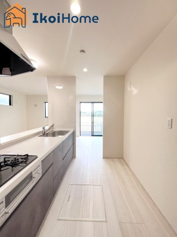 神戸市西区玉津町高津橋2期　新築戸建のその他|【ホームページに現地動画掲載中】●年中無休：当日予約可●キッチンスペースには便利な床下収納庫も完備！