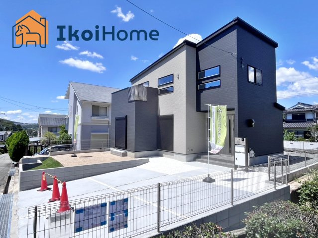 神戸市第2西区桜が丘西町1丁目　新築の駐車場|駐車スペース余裕の並列2台可能！前面道路も広く6mで広いので、お車の駐停車も楽々！