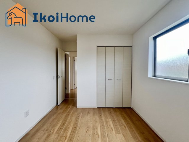 神戸市西区秋葉台2丁目　新築戸建の子供部屋|●年中無休：当日予約可●　オプションでより一層フローリング強くする10年保証のコーティングもご用意